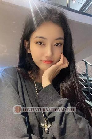 202583 - Jiayi Age: 24 - China