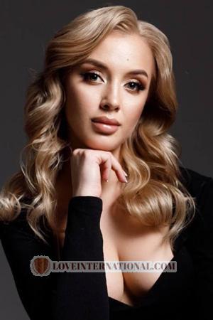 221439 - Alesya Age: 26 - Ukraine